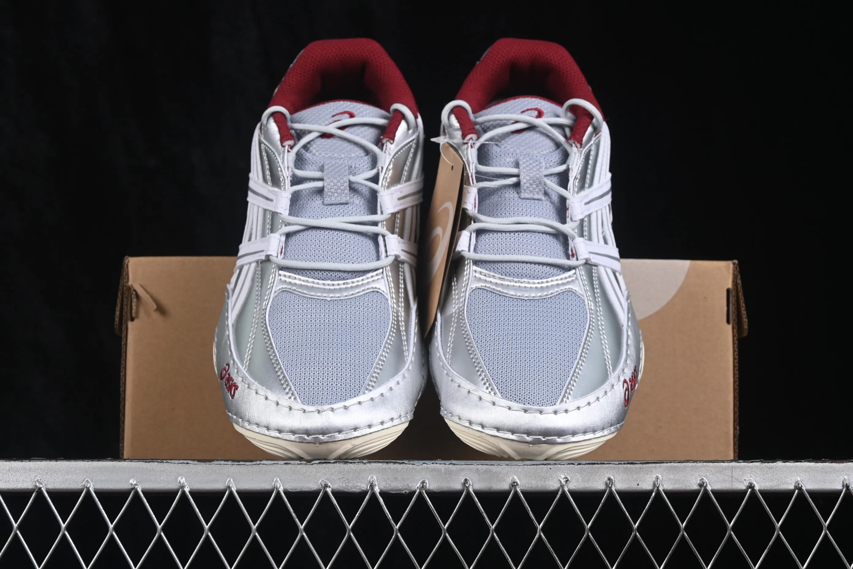 All categories Asics Asics series Asics Hypersync Asics Hypersync fashion retro breathable lightweight thin-soled moral training shoes 1203A879-020